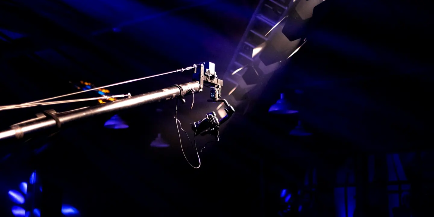 A small theatre studio and the lighting plan that fixed its flat picture